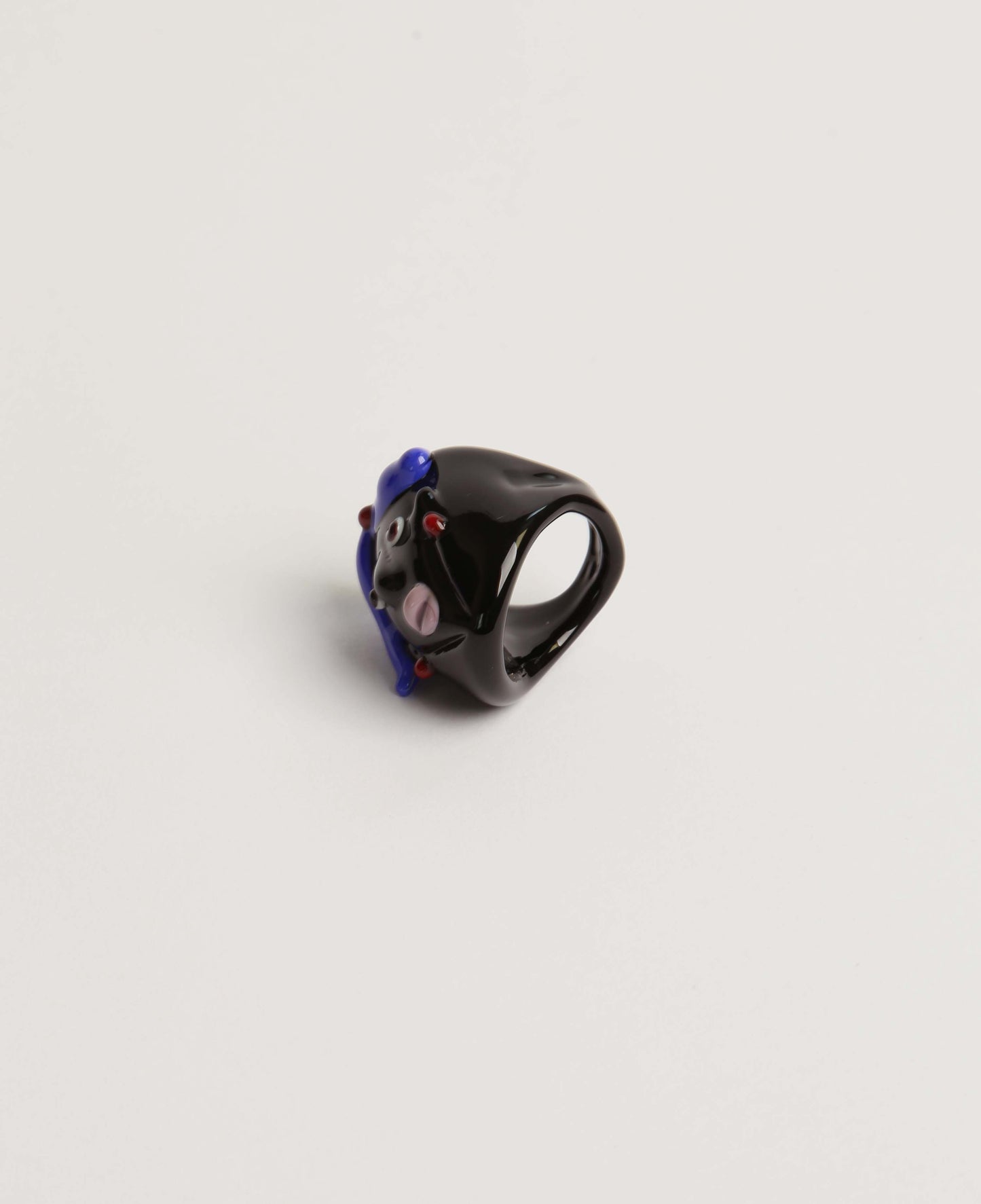 Black / Lapis